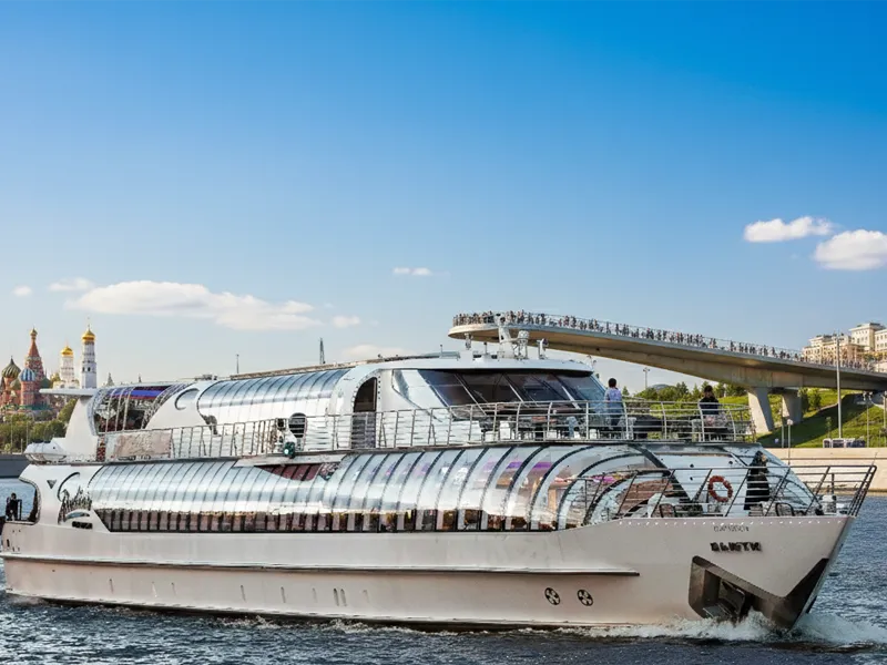 حجز كروز راديسون في موسكو - رحلة يخت فخم في نهر موسكو مع غداء وعشاء (السفينة الزجاجية)
