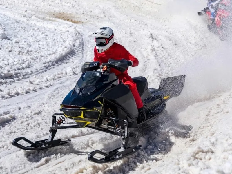 حجز دبابات الثلج في موسكو - تجربة قيادة دباب ثلج (Snowmobile) في غابات روسيا